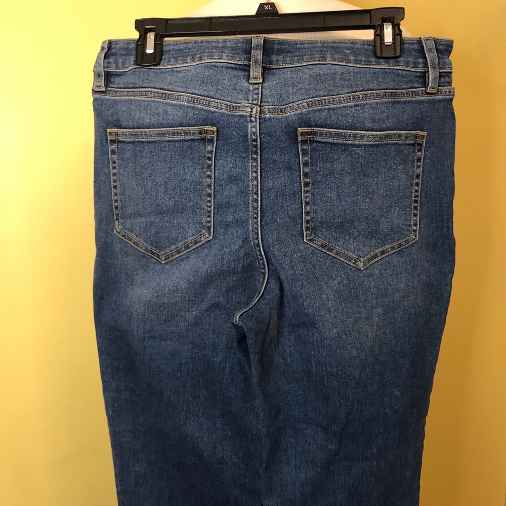 Lands' End Women's Blue Straight Cut Jeans - Picture 5 of 9
